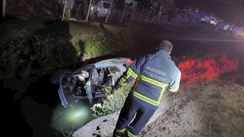 Mardin’de otomobil sulama kanalına devrildi: 4 yaralı
