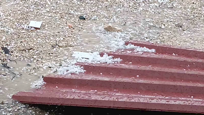 Dicle’de dolu yağışı etkili oldu
