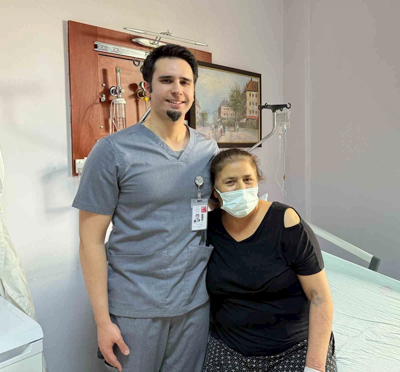 7 yıl boyunca çürümüş böbrekle yaşayan kadın, 4 saatlik ameliyatla sağlığına kavuştu

