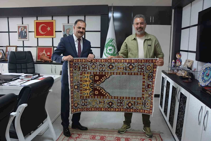 Sanatçı Turgay Başyayla Demirci’de tanıtım çekimi yaptı

