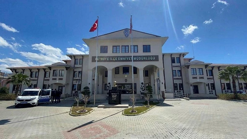 Fethiye merkezli göçmen kaçakçılığı operasyonu: 12 şüpheli tutuklandı
