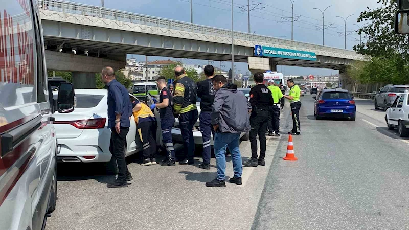 5 aracın karıştığı zincirleme trafik kazasında 3 kişi yaralandı
