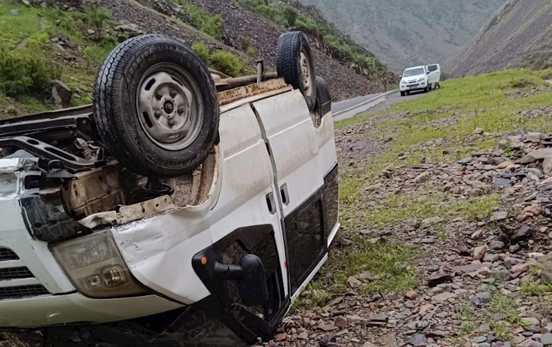 Hakkari’de trafik kazası: 8 yaralı
