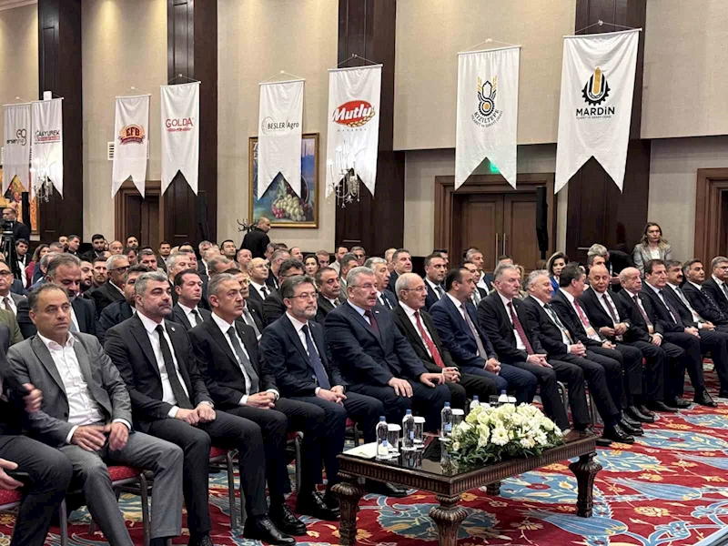 Tarım ve Orman Bakanı İbrahim Yumaklı, Mardin’de ’2025 Hasat Öncesi Hububat Kongresi’ne katıldı
