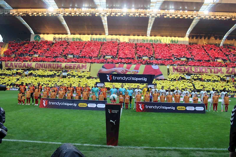 Trendyol Süper Lig: Kayserispor: 0 - Çaykur Rizespor: 0 (Maç devam ediyor)
