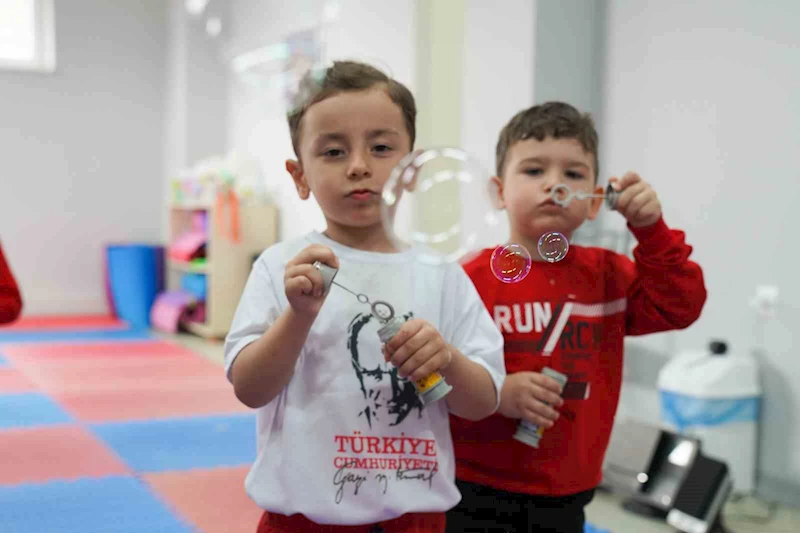Tepebaşı’nda çocuklar çok mutlu
