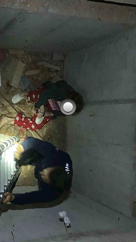 Balıkesir’de asansör boşluğuna düşen kadın  kurtarıldı
