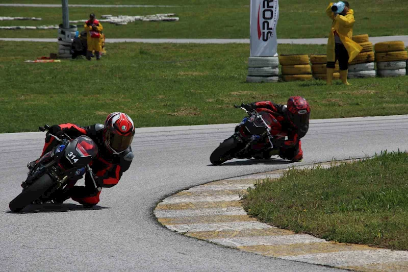 Süpermotoda yılın ilk mücadelesi Uşak’ta tamamlandı
