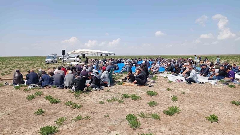 Karapınar’da kuraklık nedeniyle yağmur duası yapıldı
