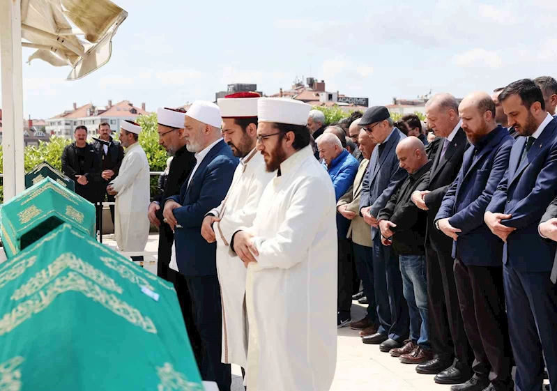 Cumhurbaşkanı Erdoğan, Arapça öğretmeni Ahmet Karaman’ın cenaze namazına katıldı
