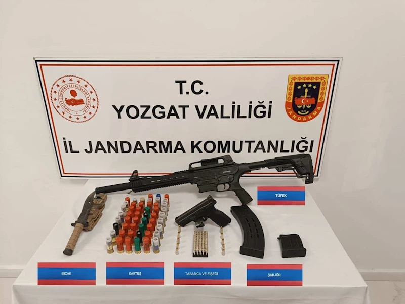 Yozgat’ta ruhsatsız tabanca ve av tüfeği ele geçirildi
