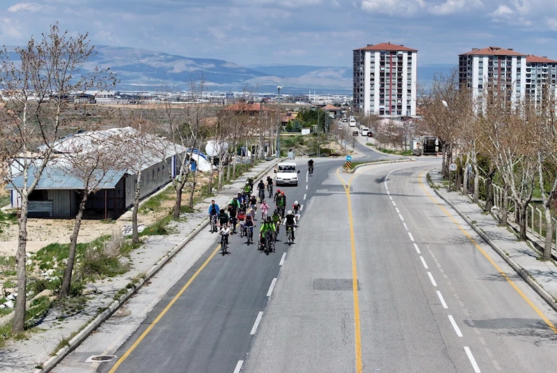 Yeşilyurt Belediyesi’nden baharın gelişine pedallı kutlama
