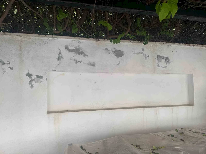 Datça’da 250 metre uzunluğundaki duvar imece usulü boyandı
