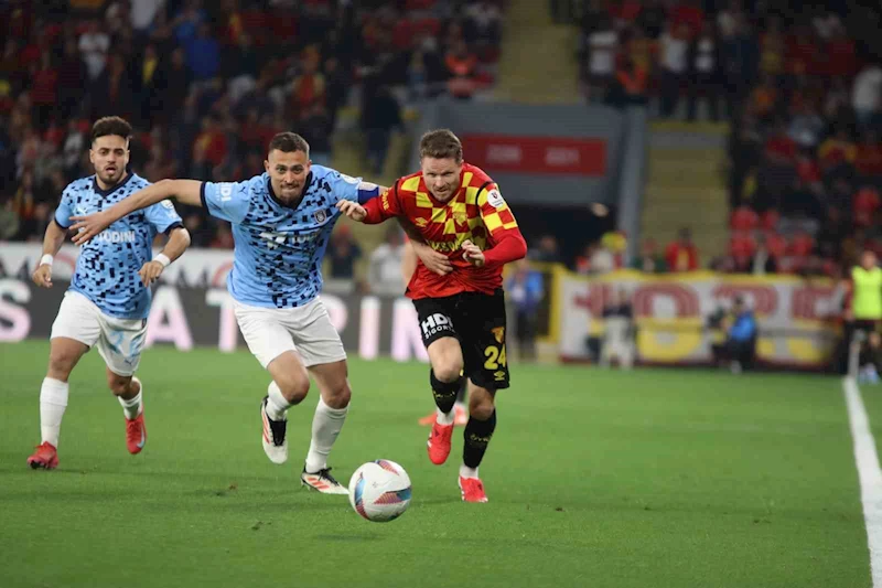 Trendyol Süper Lig: Göztepe: 4 - Başakşehir: 1 (Maç sonucu)
