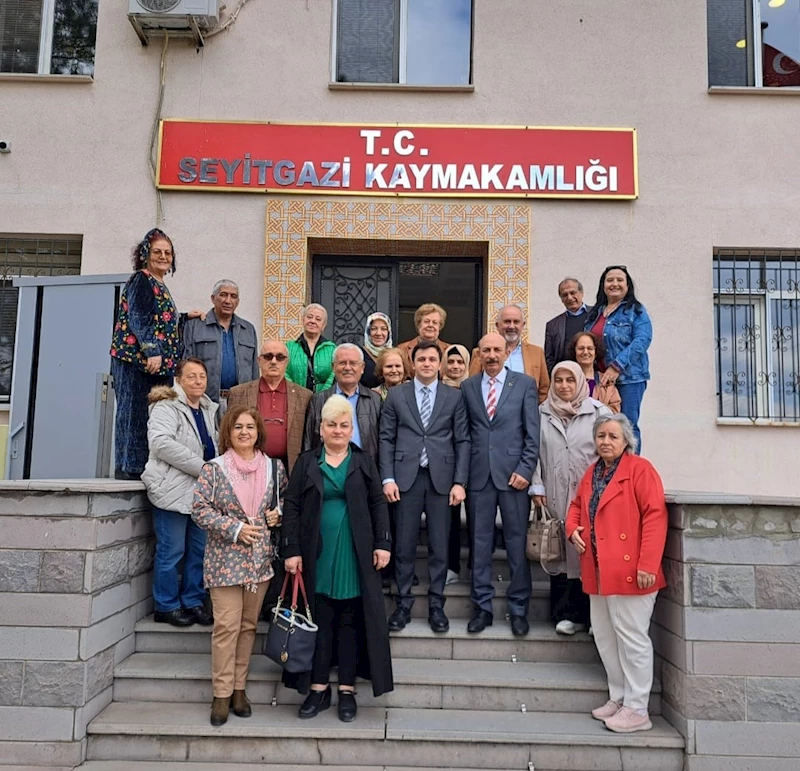 Eskişehir’de şiir ve müzik etkinliğine katılan şairler ve ozanlar, gezdikleri tarihi eserlere hayran kaldılar
