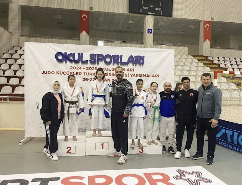 Yunusemreli sporcular başarıya doymuyor
