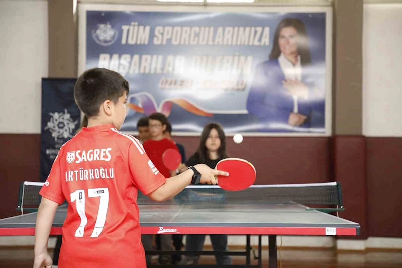 Başkan Çerçioğlu, minik sporcuların yanında
