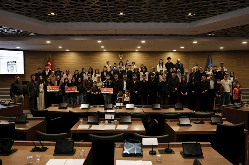 Kütahya’da ’Tarihi Konulu Gençler Arası Kültür ve Bilgi Yarışması’nın finali gerçekleşti
