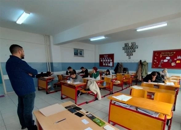 Bilecik’te gençler umreye gidebilmek için yarıştı

