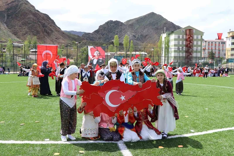 Oltu’da 23 nisan coşkusu
