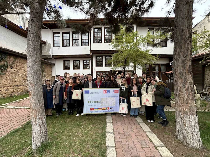 5 farklı ülkeden Kastamonu’ya gelen gençlere çevre bilinci aşılandı
