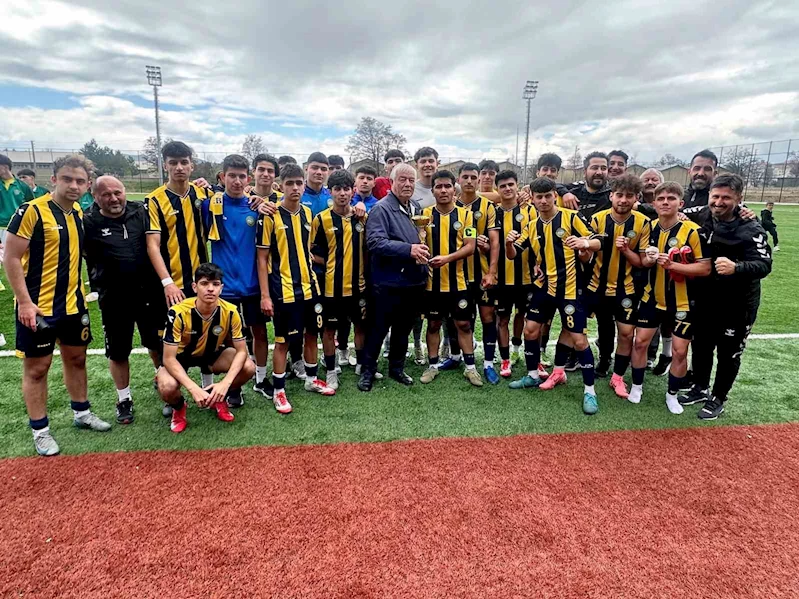 Talas Belediyespor, U-18 Türkiye Şampiyonası’nda yarı finalde
