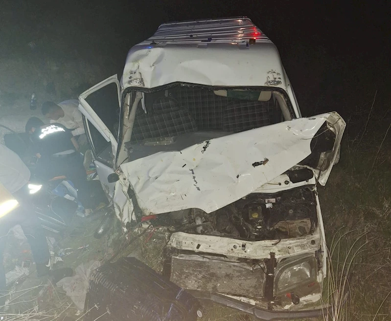 Malatya’da minibüs şarampole yuvarlandı: 8 yaralı
