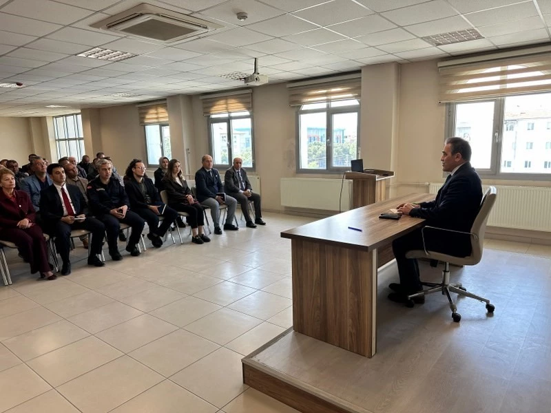 Burhaniye’de Muhtarlar Toplantısı yapıldı
