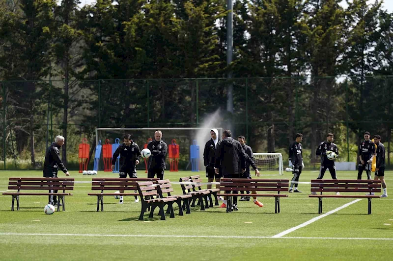 Beşiktaş, Fenerbahçe maçı hazırlıklarını sürdürdü
