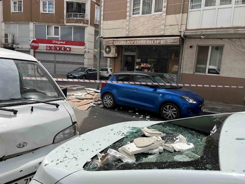 Çorlu’da binanın dış cephesi çöktü
