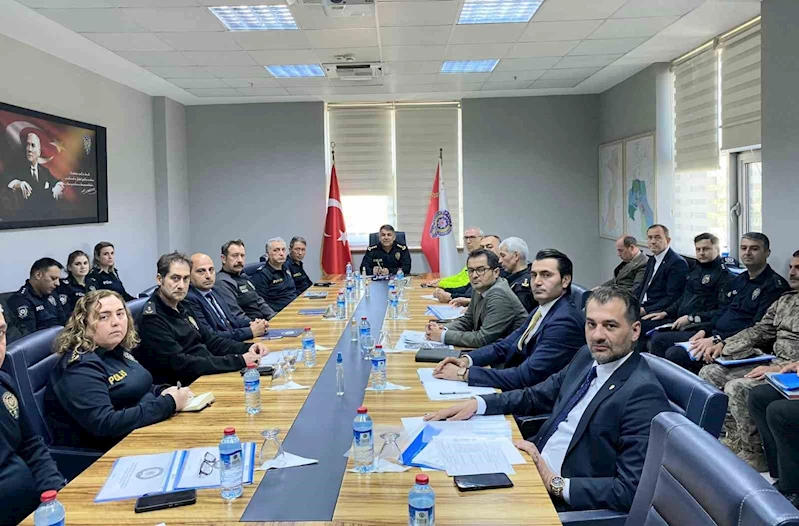 Edirne Emniyeti’nde değerlendirme toplantısı
