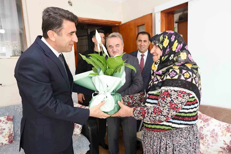 Şehit Binbaşı Mithat Çolak’ın ailesine ziyaret
