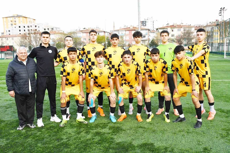Kocasinan Şimşekspor şampiyon oldu
