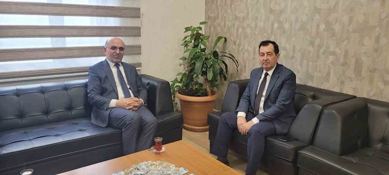 Müftü İmamoğlu kurban vekaleti tesliminde bulundu

