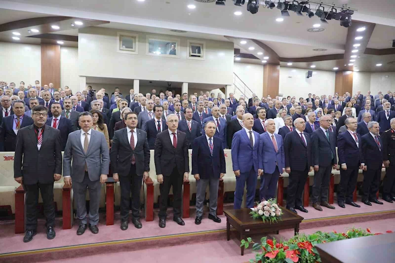 Rektör Hacımüftüoğlu, 261. Üniversitelerarası kurul toplantısına katıldı
