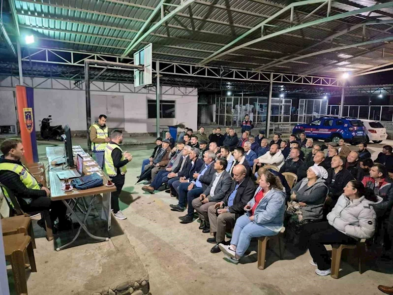 Mahalle sakinlerine ‘Siber Dolandırıcılık’ bilgilendirmesi
