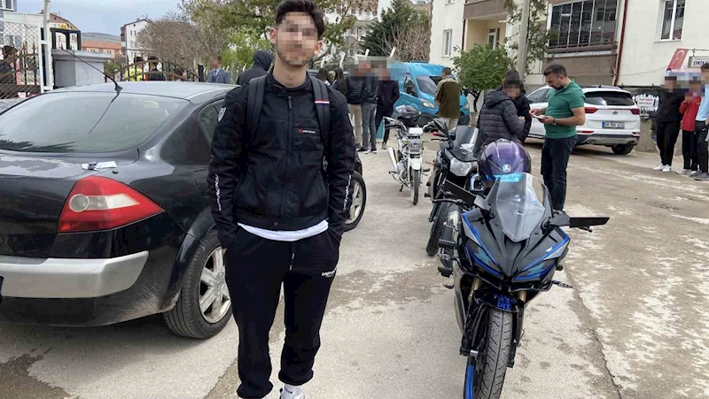 Ehliyetsiz motosiklet sürücüsüne 25 bin 956 lira ceza
