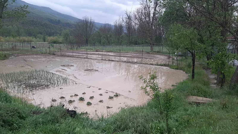 Karabük’te sağanak ve dolu etkili oldu
