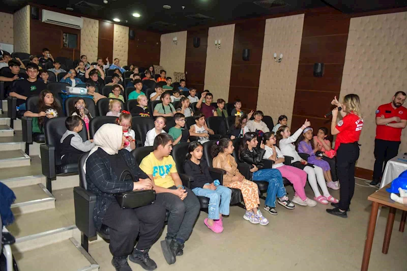 Esenyurt Belediyesi’nden özel çocuklara deprem bilinci eğitimi
