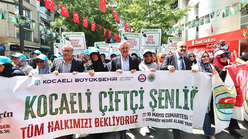 Çiftçilerin korteji renkli görüntülere sahne oldu
