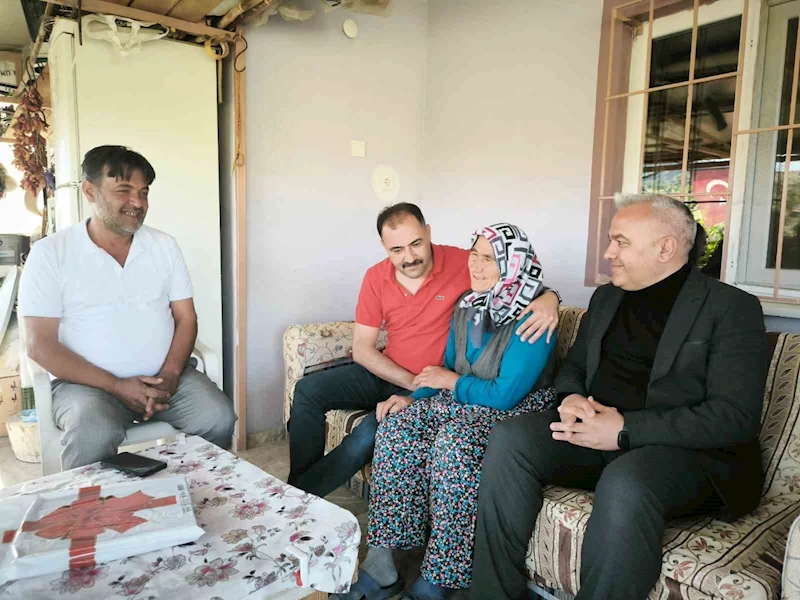 Başkan Kara şehit annelerini unutmadı
