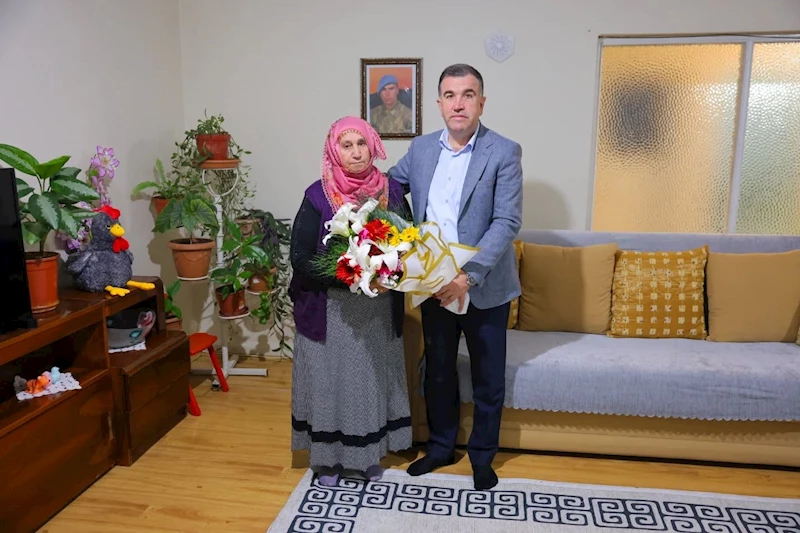 Vali Eldivan, şehit annesi ve Kıbrıs Gazisini ziyaret etti
