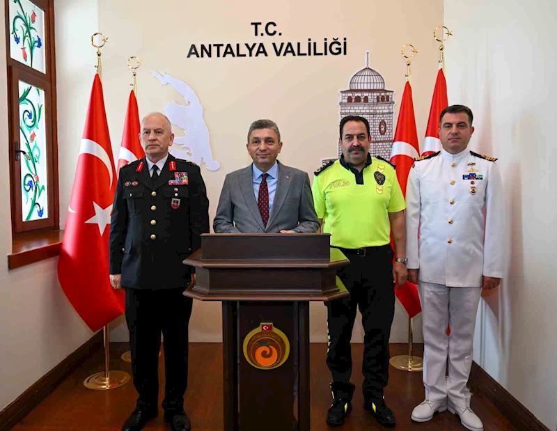 Antalya’da nisanda 154 kaçakçılık, 755 narkotik operasyonu yapıldı
