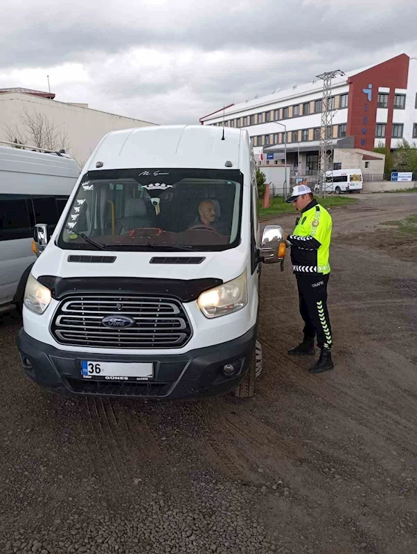 Kars’ta öğrenci servisleri denetleniyor

