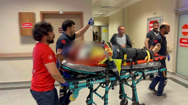 Otomobil ile motosiklet çarpıştı: 1 ağır yaralı
