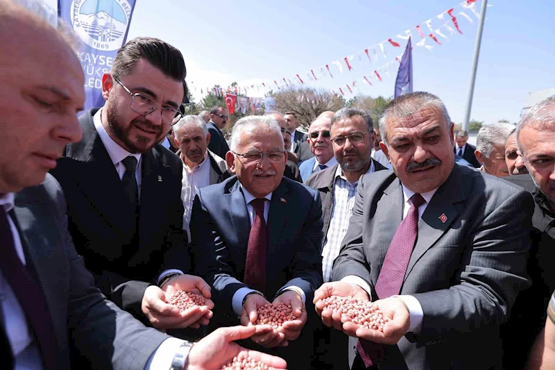 Başkan Büyükkılıç’tan Dünya Çiftçiler Günü’nde 1 milyar TL’lik güçlü mesaj
