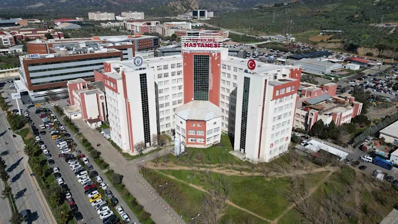 ADÜ’lü profesör ve sekreteri ’rüşvet’ iddiasıyla gözaltına alındı
