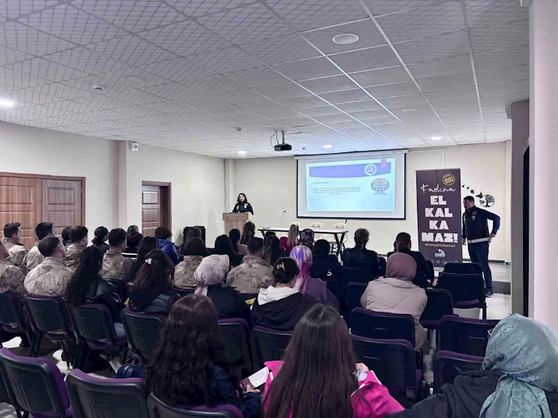 Pülümür’de ‘Aile İçi ve Kadına Karşı Şiddetle Mücadele’ semineri

