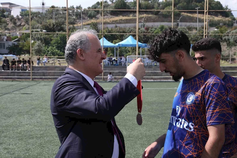 ALKÜ 10. yıl futbol turnuvası sona erdi
