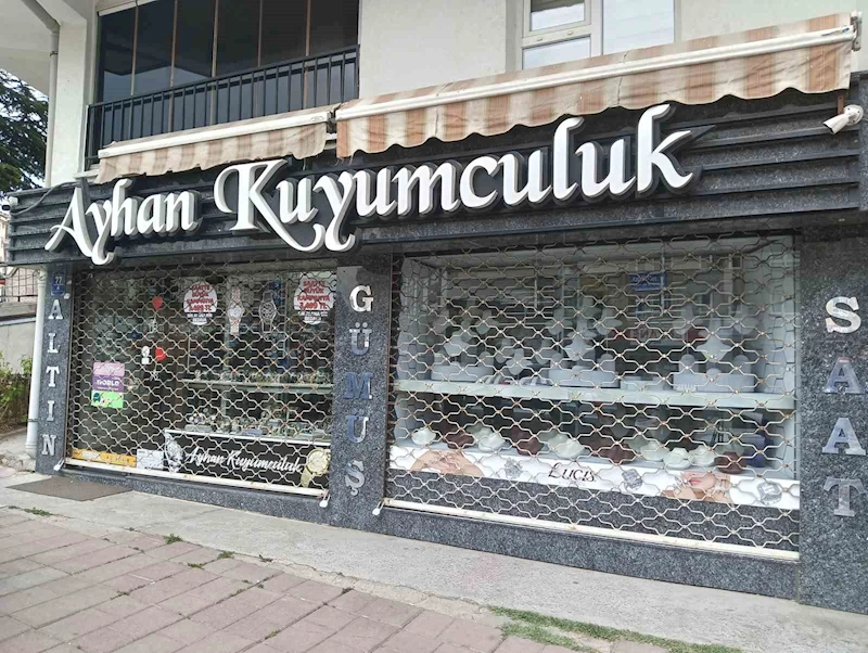Ankara’da müşterilerini 100 milyon lira dolandıran kuyumcunun kaçtığı iddiası
